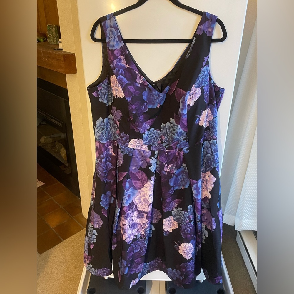 City Chic M/18 Dress BNWOT